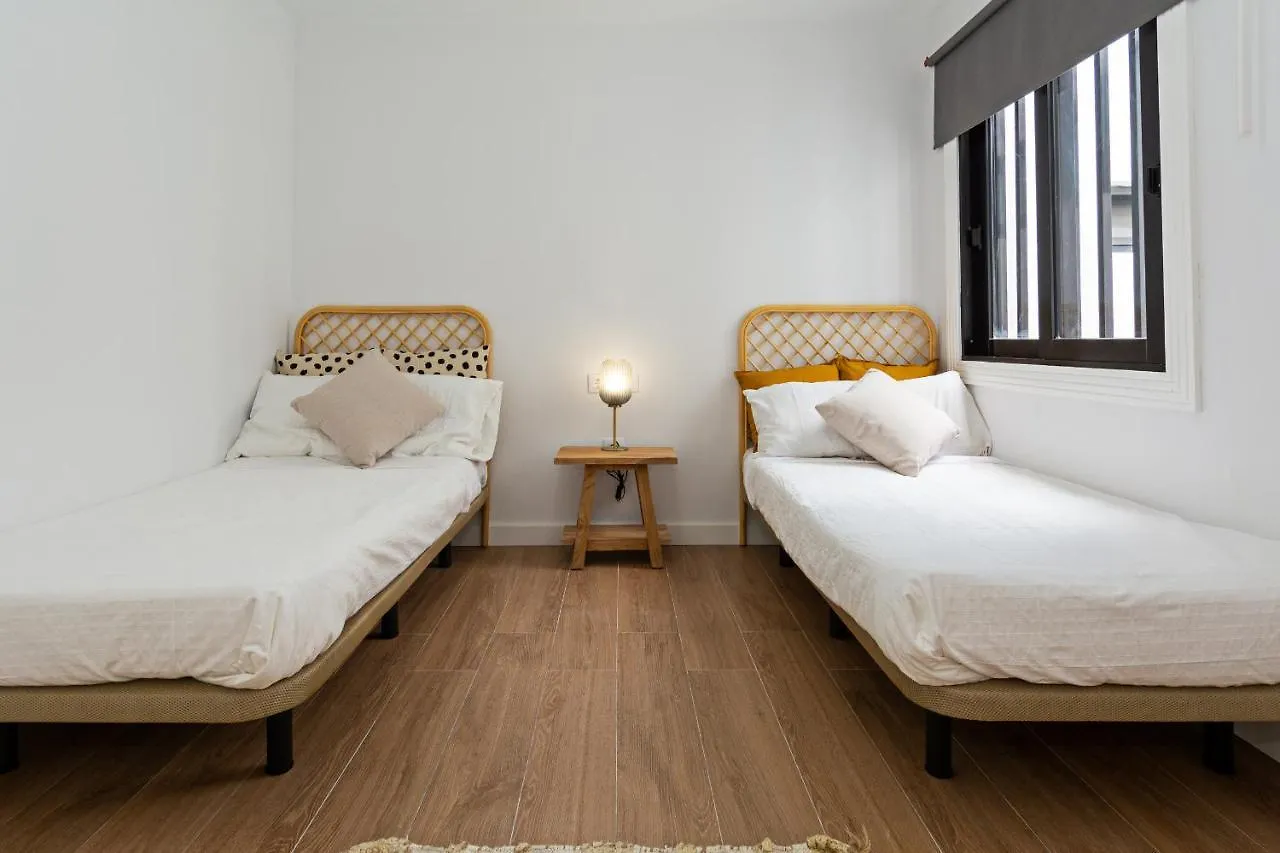 Luxury Beach Views 2Br House - Private Parking アレシフェ アパート