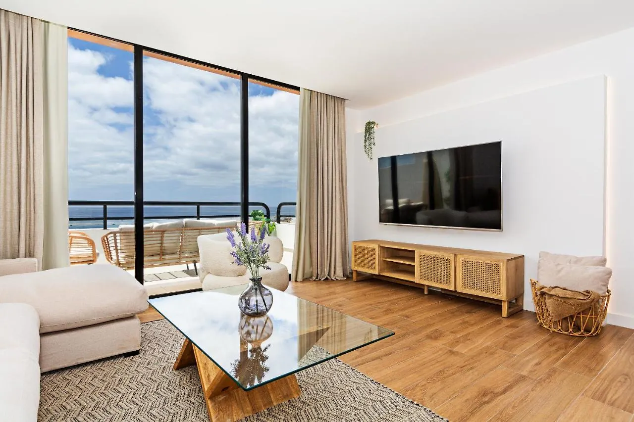 Luxury Beach Views 2Br House - Private Parking Arrecife